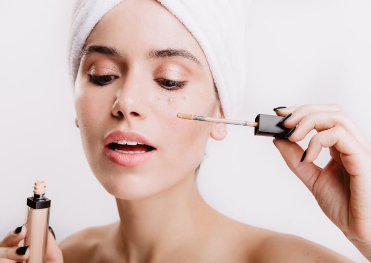 BLOG1 - איך להשתמש נכון בקונסילר - מגזין אופנה ישראלי - אופנה