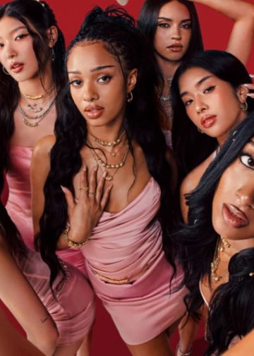 KATSEYE Stars in Pandora's Mini Charms Campaign